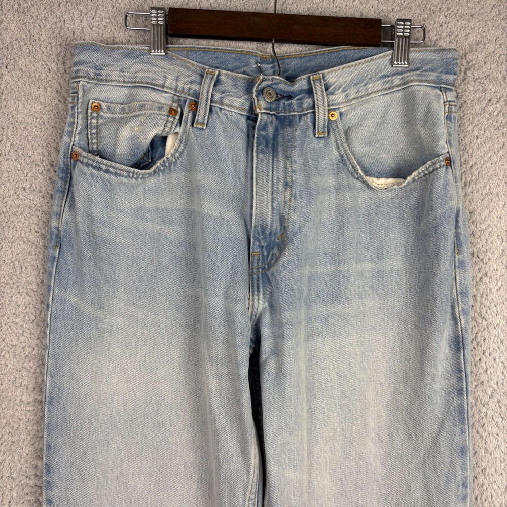 Levis Jeans Mens 34x36 Blue 550 Relaxed Fit Tapered Leg Light Wash Denim Faded - Picture 2 of 9